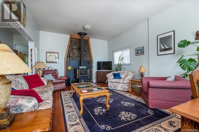 494 Haliburton St, House detached with 4 bedrooms, 2 bathrooms and 1 parking in Nanaimo BC | Image 9