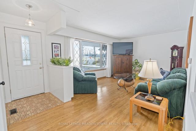 425 Wellington St E, House detached with 3 bedrooms, 2 bathrooms and 3 parking in Wellington North ON | Image 34