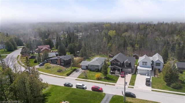 64 Ottawa Ave, House detached with 5 bedrooms, 2 bathrooms and 5 parking in Saugeen Shores ON | Image 12