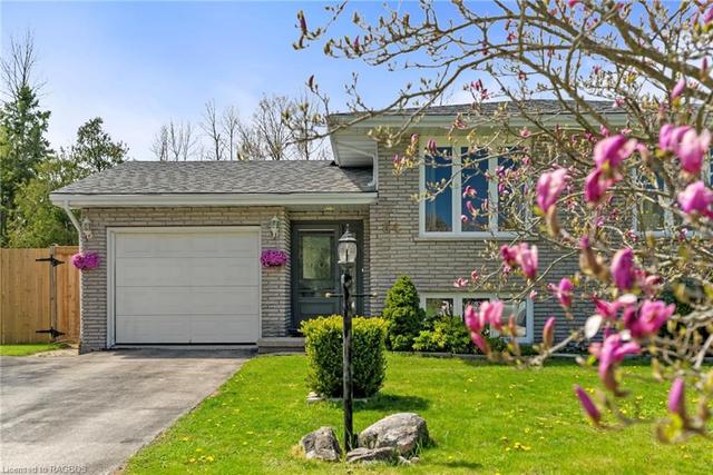 64 Ottawa Ave, House detached with 5 bedrooms, 2 bathrooms and 5 parking in Saugeen Shores ON | Image 3