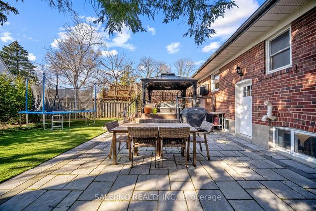 20 Cedarcrest Dr, House detached with 3 bedrooms, 2 bathrooms and 5 parking in Toronto ON | Image 29