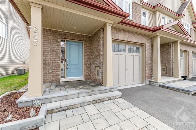 245 Via San Marino St, Townhouse with 3 bedrooms, 3 bathrooms and 2 parking in Ottawa ON | Image 3
