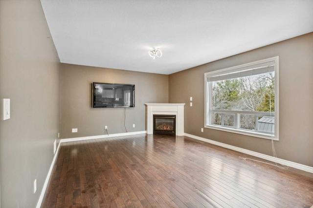 405 Doon S Dr, House detached with 3 bedrooms, 4 bathrooms and 4 parking in Kitchener ON | Image 5