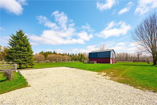 8261 Sideroad 30, House detached with 3 bedrooms, 2 bathrooms and 10 parking in Centre Wellington ON | Image 40