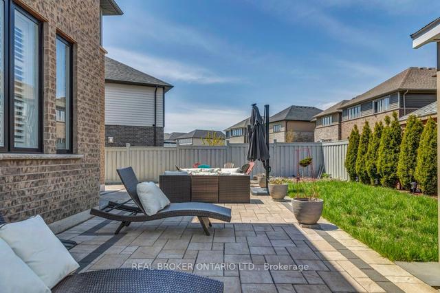 206 Carriage Way S, House detached with 6 bedrooms, 4 bathrooms and 5 parking in Waterloo ON | Image 29