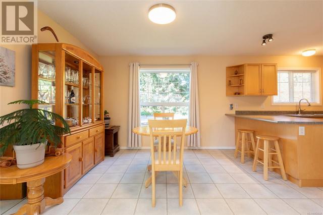 3971 Valewood Dr, House other with 2 bedrooms, 2 bathrooms and 3 parking in Nanaimo BC | Image 9