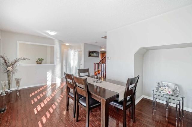 167 Gail Parks Cres, House semidetached with 3 bedrooms, 3 bathrooms and 4 parking in Newmarket ON | Image 8