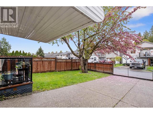 11597 240 St, House detached with 5 bedrooms, 3 bathrooms and 6 parking in Maple Ridge BC | Image 32