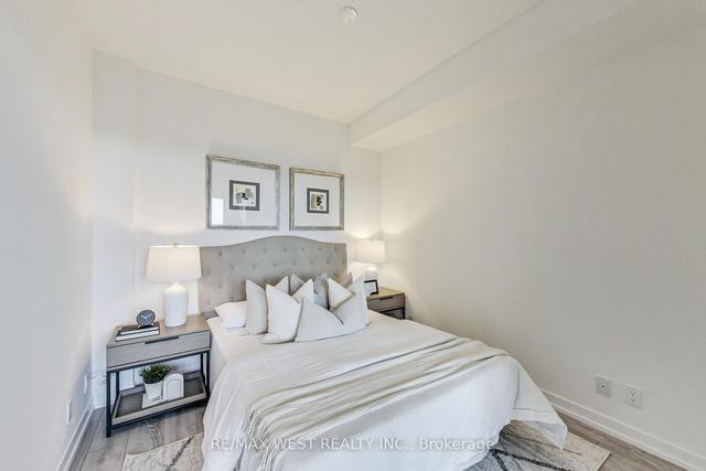 1608 - 2020 Bathurst St, Condo with 1 bedrooms, 1 bathrooms and 0 parking in Toronto ON | Image 2