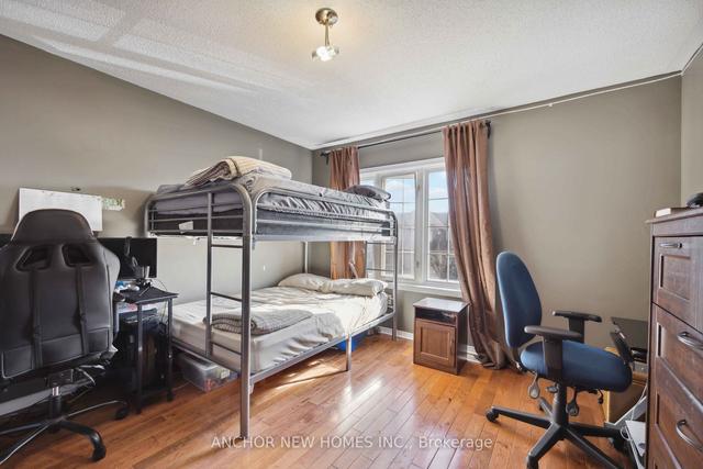 31 Quailvalley Dr, House attached with 4 bedrooms, 4 bathrooms and 4 parking in Brampton ON | Image 14