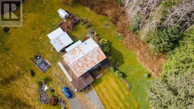 105 Springhill Rd, House detached with 4 bedrooms, 3 bathrooms and 5 parking in Mount Waddington D BC | Image 41