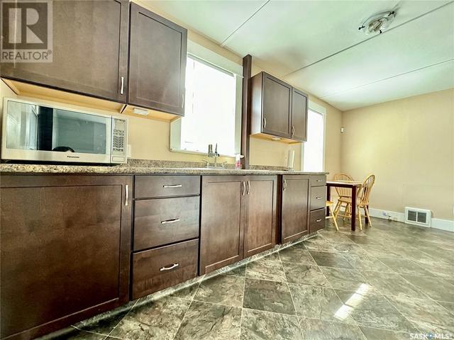41 6th Ave N, House detached with 3 bedrooms, 1 bathrooms and null parking in Yorkton SK | Image 11
