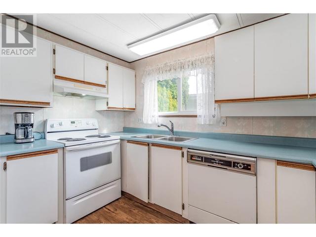 98 - 3535 Casorso Rd, House other with 2 bedrooms, 1 bathrooms and 2 parking in Kelowna BC | Image 11