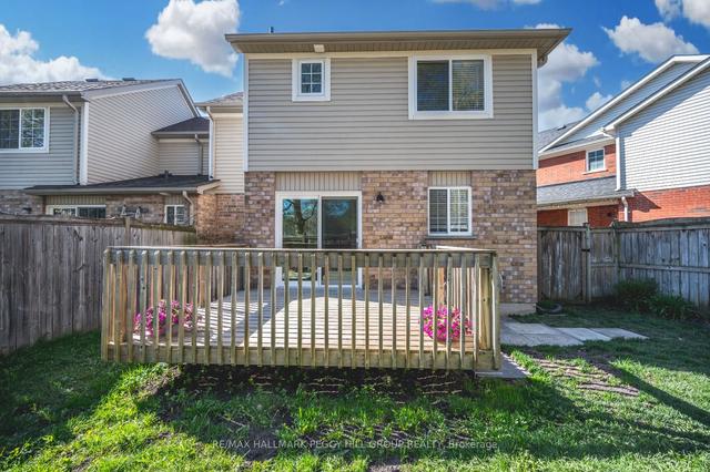 63 Bentley Cres, House attached with 3 bedrooms, 2 bathrooms and 3 parking in Barrie ON | Image 7