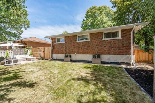 75 Cedar St, House detached with 3 bedrooms, 1 bathrooms and 1 parking in Guelph ON | Image 9