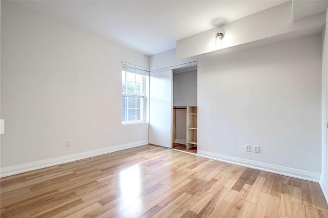 305 - 35 Hunt Ave, Condo with 2 bedrooms, 2 bathrooms and 1 parking in Richmond Hill ON | Image 10