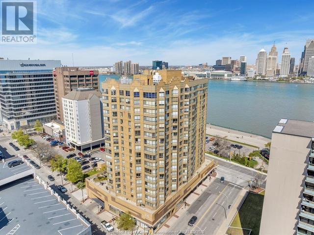 1207 - 75 Riverside Dr, Condo with 2 bedrooms, 2 bathrooms and null parking in Windsor ON | Image 5