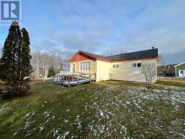 9 Abbotts Road, House detached with 3 bedrooms, 2 bathrooms and null parking in Centreville Wareham Trinity NL | Image 2