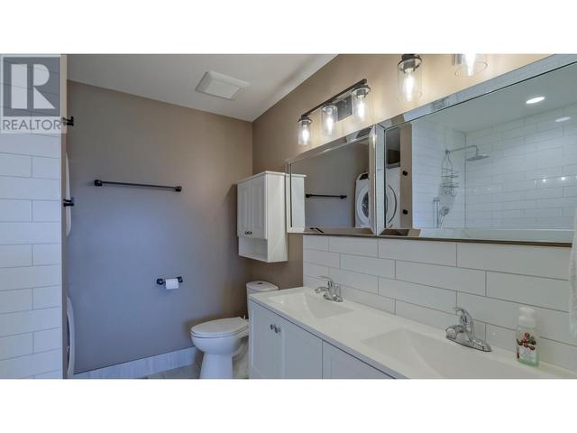 3516 Camelback Dr, House detached with 5 bedrooms, 3 bathrooms and 5 parking in Central Okanagan BC | Image 15
