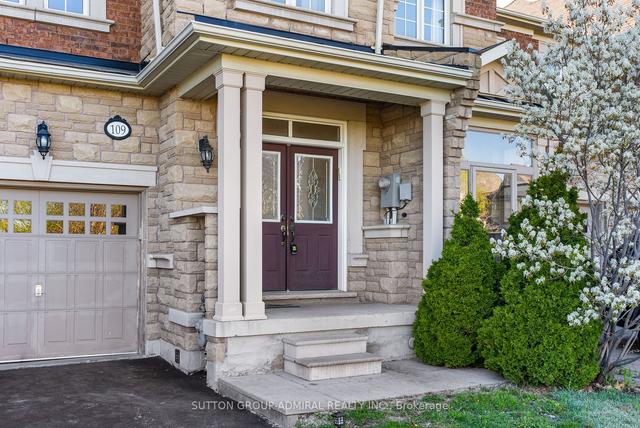 109 Spruce Pine Cres, House attached with 3 bedrooms, 4 bathrooms and 3 parking in Vaughan ON | Image 12
