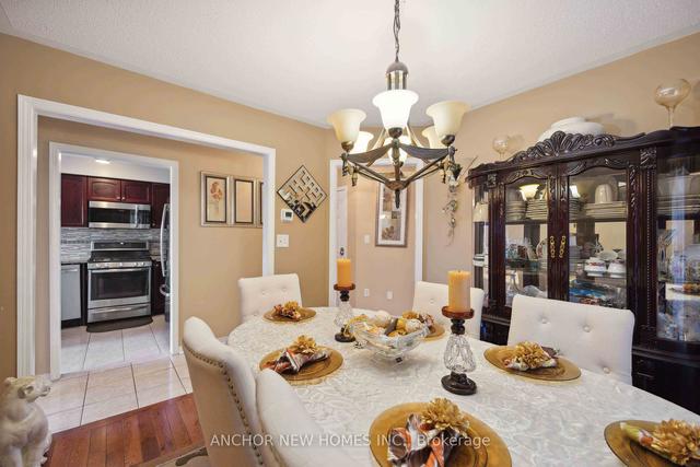 31 Quailvalley Dr, House attached with 4 bedrooms, 4 bathrooms and 4 parking in Brampton ON | Image 2