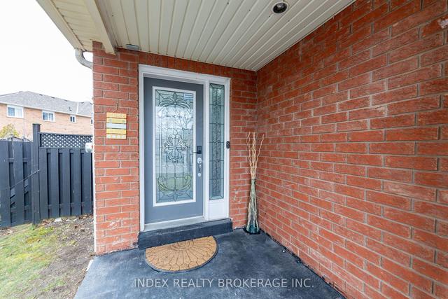 75 Milkweed Cres, House detached with 4 bedrooms, 4 bathrooms and 6 parking in Brampton ON | Image 34
