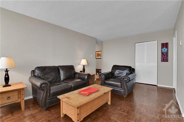 1105 - 1285 Cahill Dr, Condo with 3 bedrooms, 2 bathrooms and 2 parking in Ottawa ON | Image 6