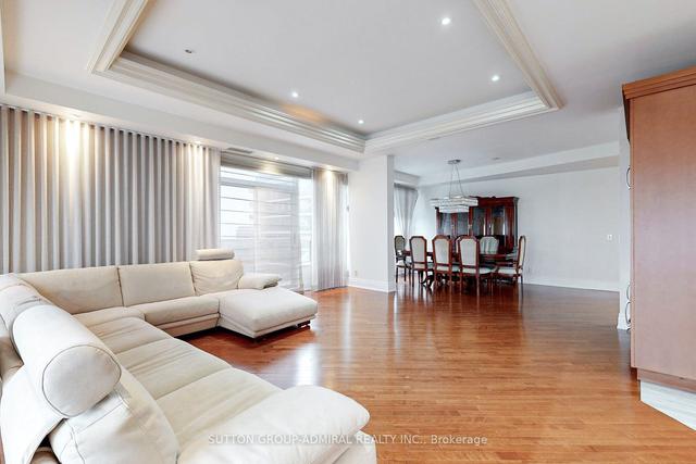 ph3 - 60 Disera Dr, Condo with 3 bedrooms, 3 bathrooms and 2 parking in Vaughan ON | Image 14