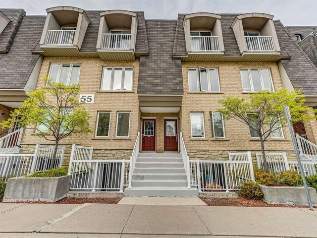 th 74 - 55 Turntable Cres, Townhouse with 3 bedrooms, 2 bathrooms and 1 parking in Toronto ON | Image 1