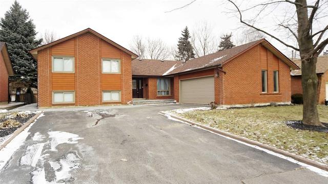 11 Boreham Cir, House detached with 5 bedrooms, 4 bathrooms and 4 parking in Brampton ON | Image 1