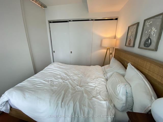 2007 - 125 Peter St, Condo with 1 bedrooms, 1 bathrooms and 0 parking in Toronto ON | Image 4