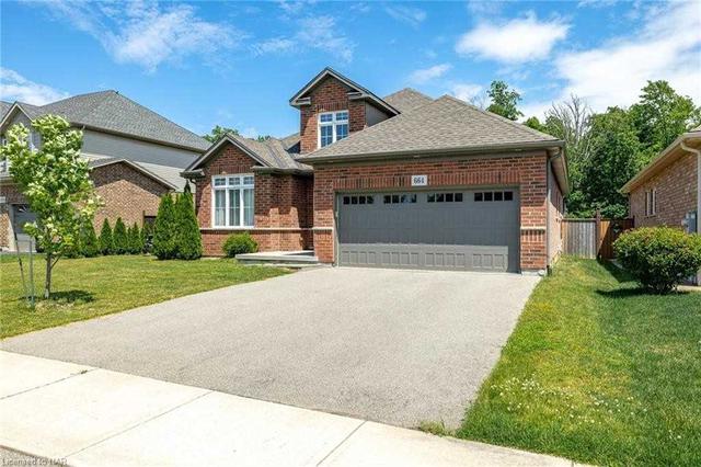 664 Brian St, House detached with 4 bedrooms, 4 bathrooms and 6 parking in Fort Erie ON | Image 1