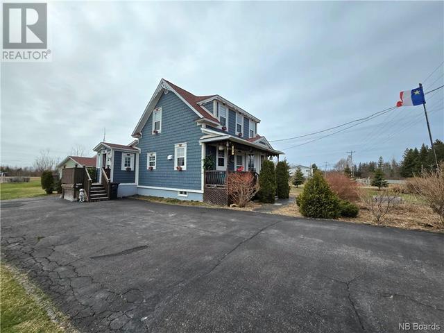 6569 Route 313, House detached with 2 bedrooms, 1 bathrooms and null parking in Shippagan P NB | Image 2