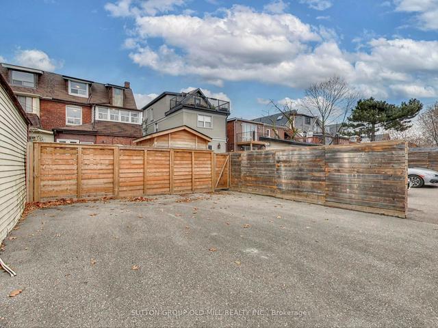 529 Runnymede Rd, House semidetached with 5 bedrooms, 3 bathrooms and 2 parking in Toronto ON | Image 33