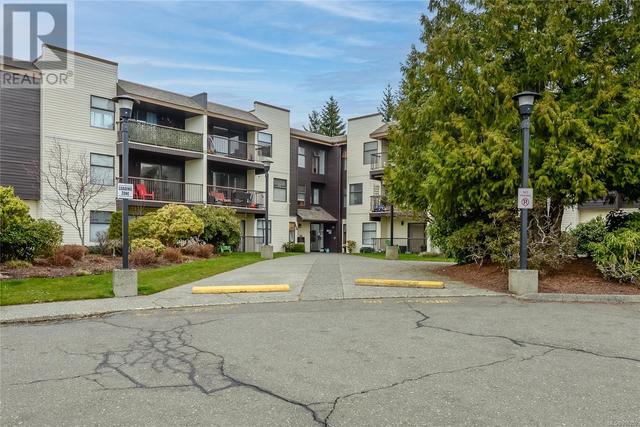 202 - 585 Dogwood St S, Condo with 1 bedrooms, 1 bathrooms and null parking in Campbell River BC | Image 2
