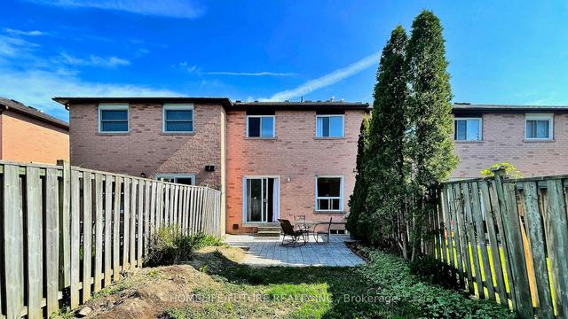 10 Chance Ct, House attached with 3 bedrooms, 3 bathrooms and 3 parking in Clarington ON | Image 35