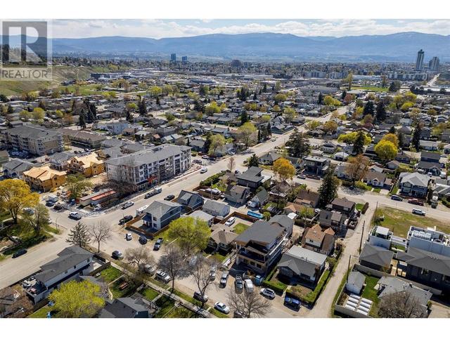 559 Cambridge Ave, House detached with 2 bedrooms, 1 bathrooms and 4 parking in Kelowna BC | Image 37