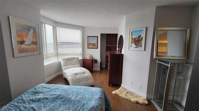 811 - 61 Markbrook Lane, Condo with 1 bedrooms, 2 bathrooms and 1 parking in Toronto ON | Image 4