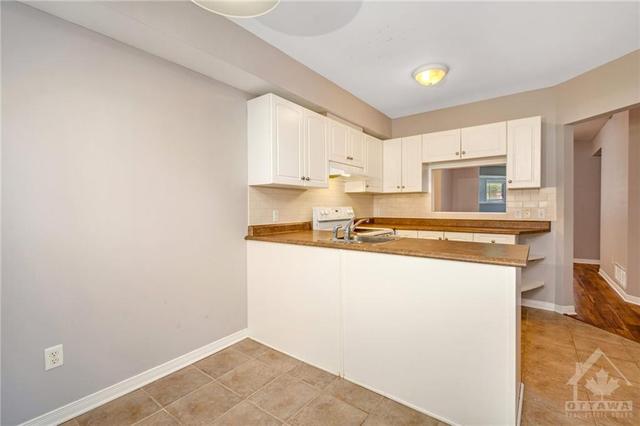 1 - 50 Briargate Private, Condo with 2 bedrooms, 2 bathrooms and 1 parking in Ottawa ON | Image 15