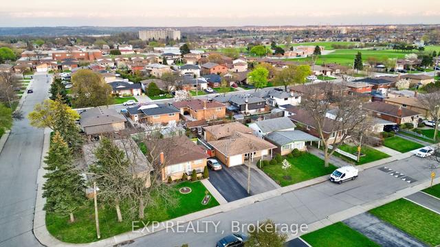 5 Rapallo Dr, House detached with 3 bedrooms, 2 bathrooms and 3 parking in Hamilton ON | Image 27