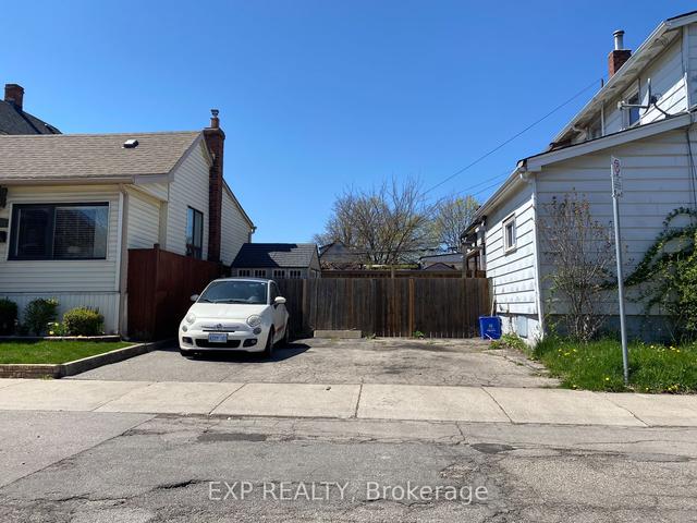 1180 Cannon St E, House detached with 4 bedrooms, 2 bathrooms and 2 parking in Hamilton ON | Image 26