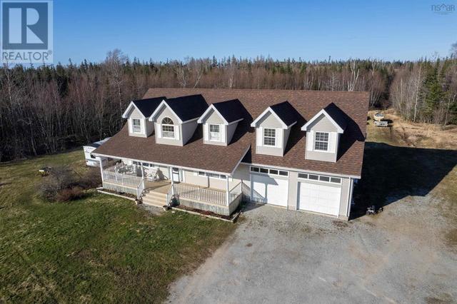 500 Johnson Rd, House detached with 4 bedrooms, 3 bathrooms and null parking in Cape Breton NS | Image 4