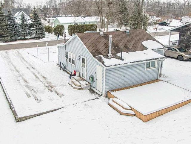 122 Woodfield Dr, House detached with 2 bedrooms, 1 bathrooms and 4 parking in Georgina ON | Image 28