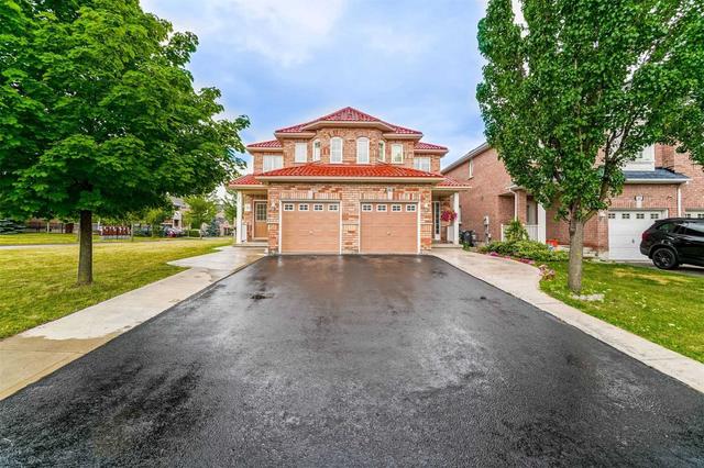 363 Krotone Cres, House semidetached with 3 bedrooms, 3 bathrooms and 4 parking in Mississauga ON | Image 12