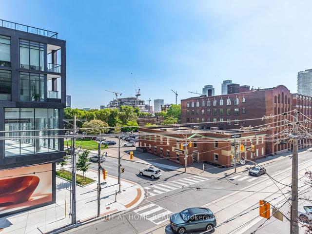 413 - 120 Parliament St, Condo with 3 bedrooms, 2 bathrooms and 1 parking in Toronto ON | Image 7