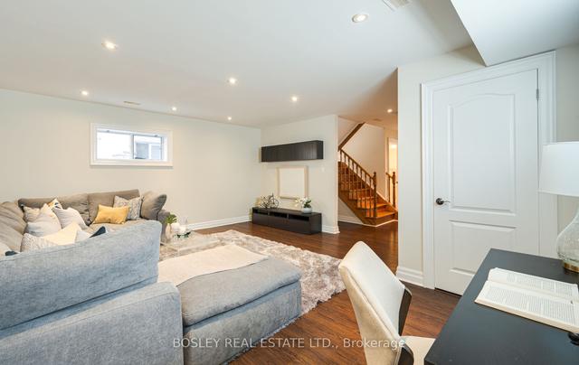 398 Sutherland Dr, House detached with 3 bedrooms, 4 bathrooms and 2 parking in Toronto ON | Image 29