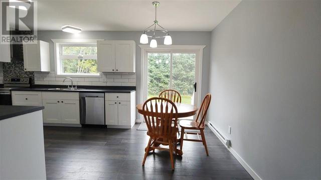 135 Baxter Ave, House detached with 3 bedrooms, 2 bathrooms and null parking in Kitimat BC | Image 4