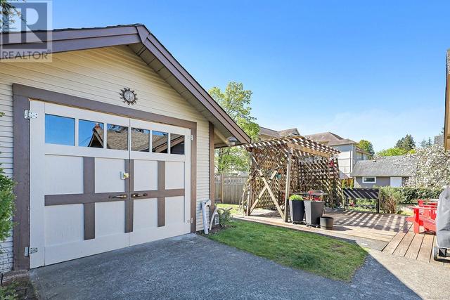 528 3rd St, House detached with 2 bedrooms, 2 bathrooms and 2 parking in Courtenay BC | Image 36