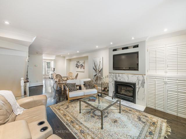 205 Ontario St, House semidetached with 3 bedrooms, 3 bathrooms and 2 parking in Toronto ON | Image 25