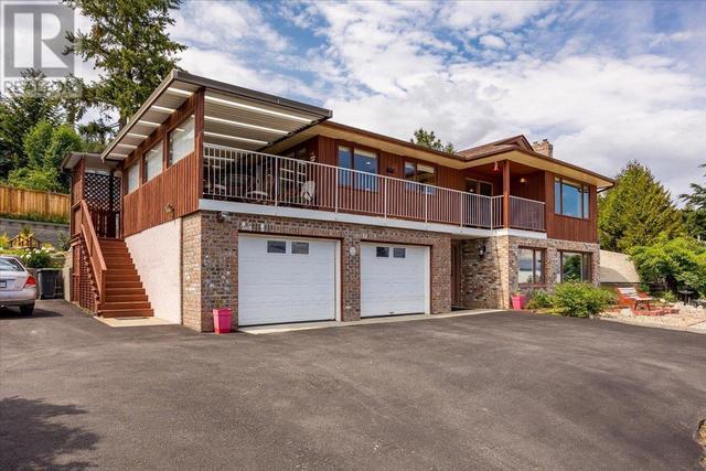 6514 Ferguson Pl, House detached with 4 bedrooms, 2 bathrooms and 7 parking in Peachland BC | Image 3